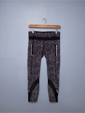 Lululemon | Black Printed Leggings | Size 6